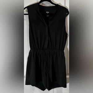 Girlfriend Collective Women’s Med Button Up Black Sleeveless Romper Comfy Bagggy